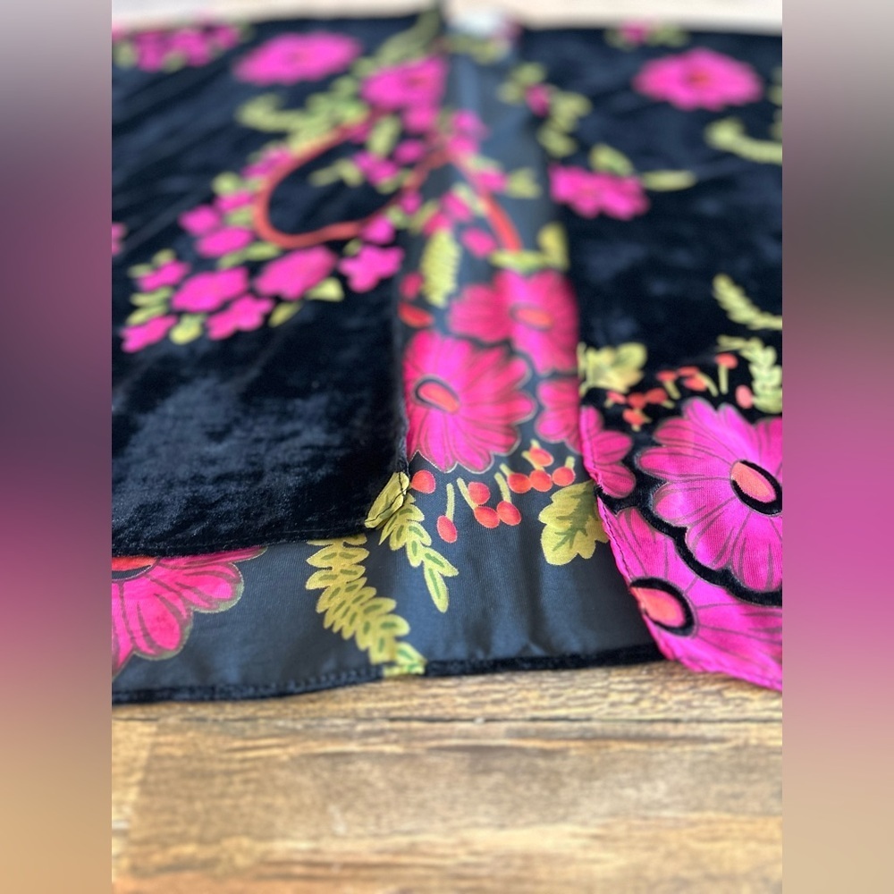 WOVEN HEART Velvet Burnout Black and pink floral Kimono Top Robe Boho - Picture 8 of 13